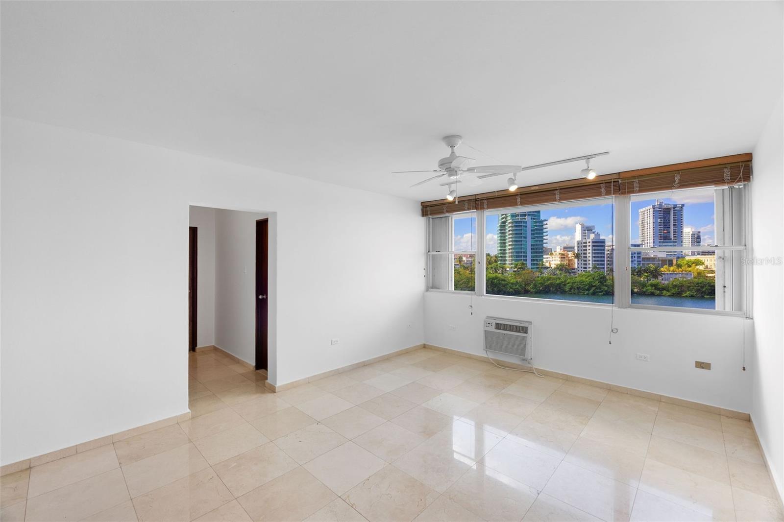 15 Marseillles, PR
