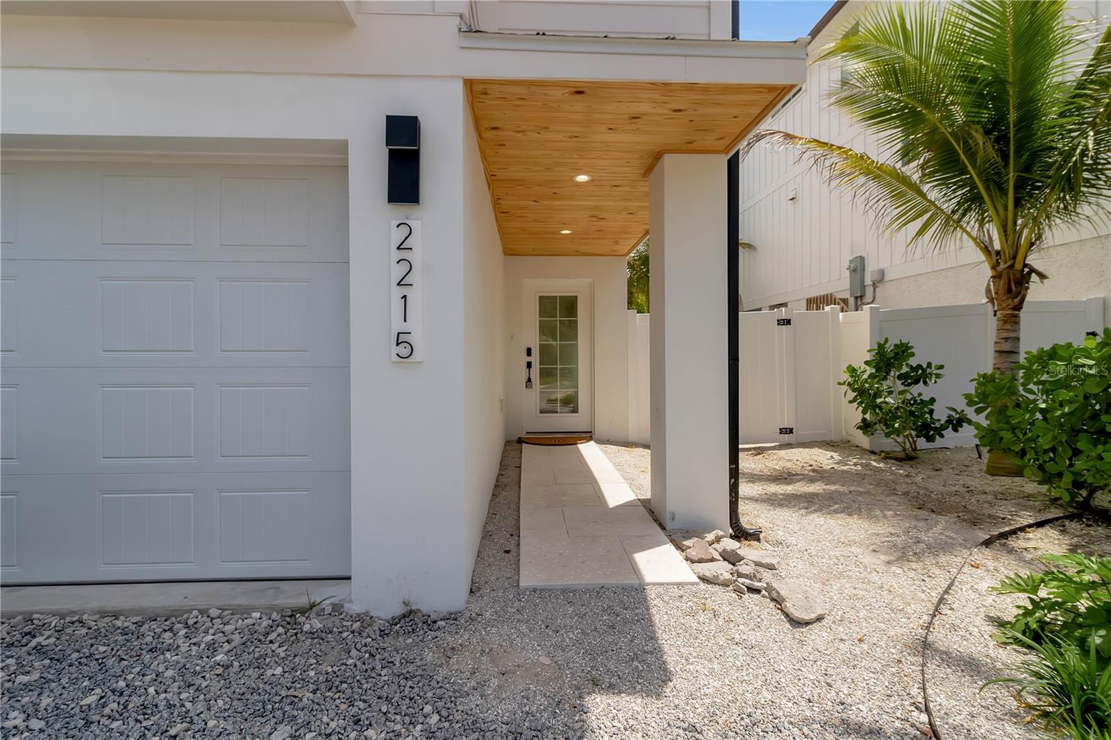 2215 Avenue C, FL