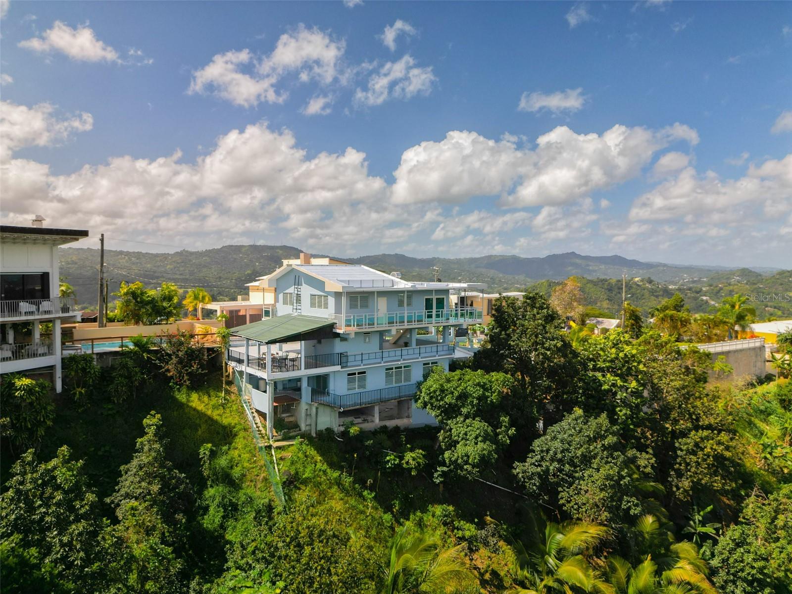 Lot 5-A Hollywood, PR