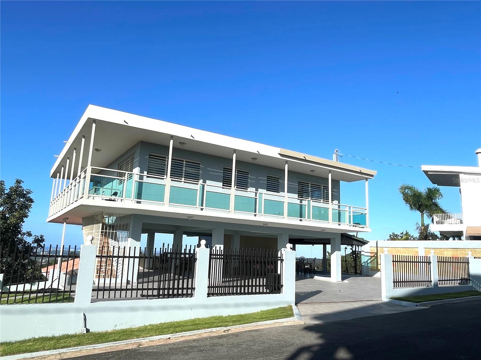 Lot 5-A Hollywood, PR