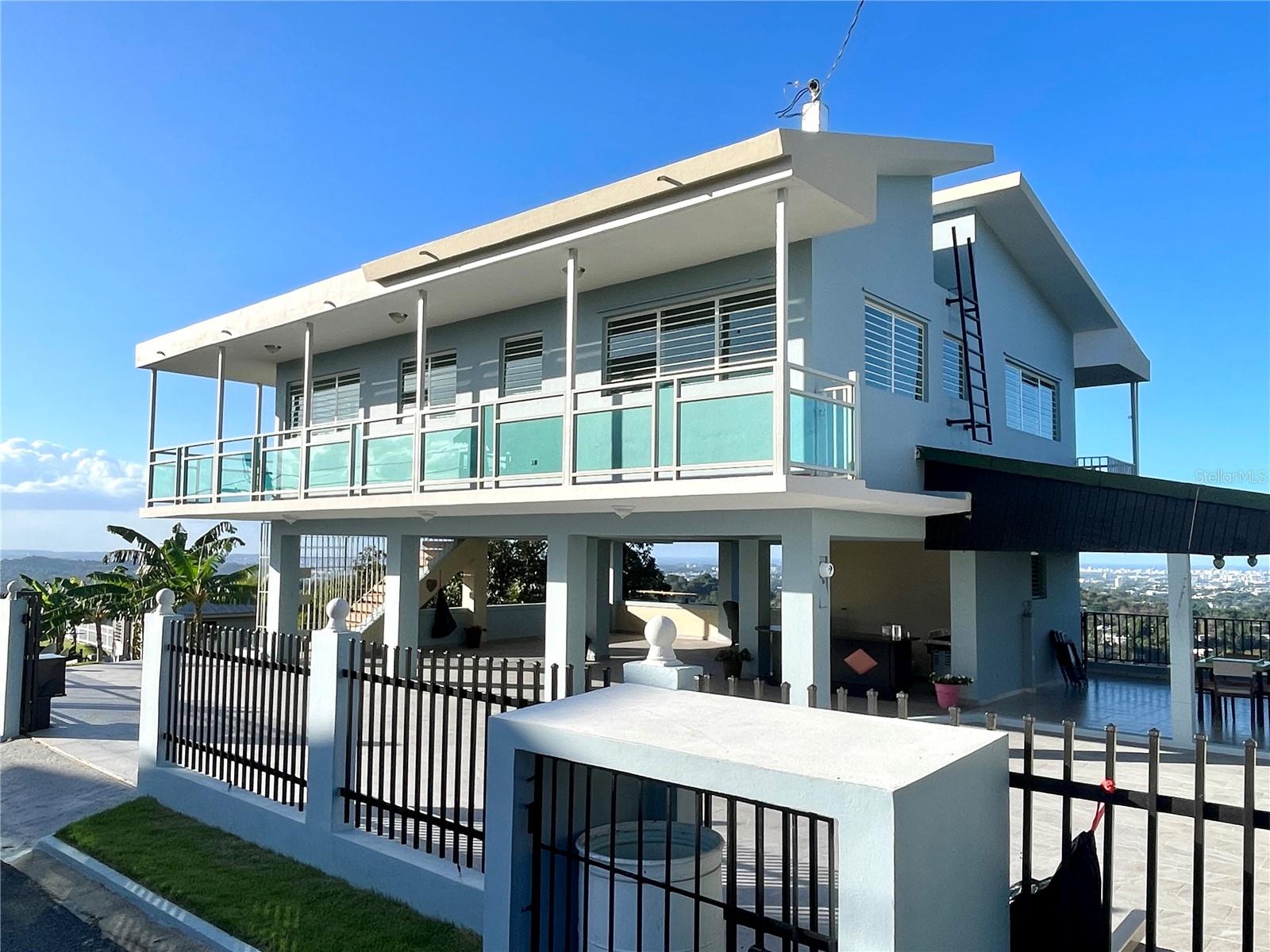 Lot 5-A Hollywood, PR