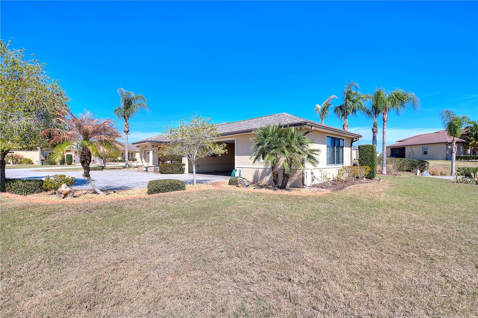 561 Meandering Way, FL