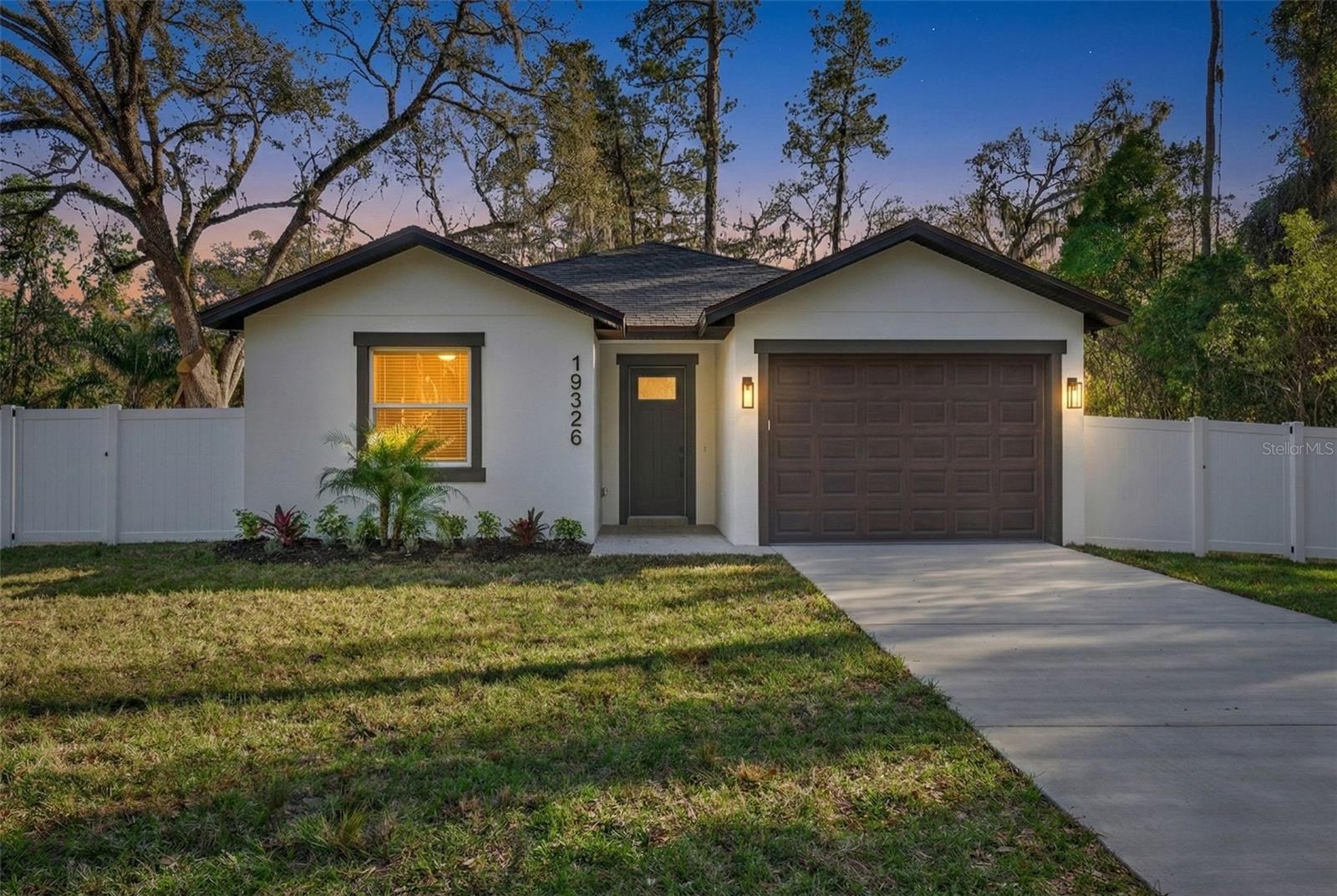 19326 Center Street, FL