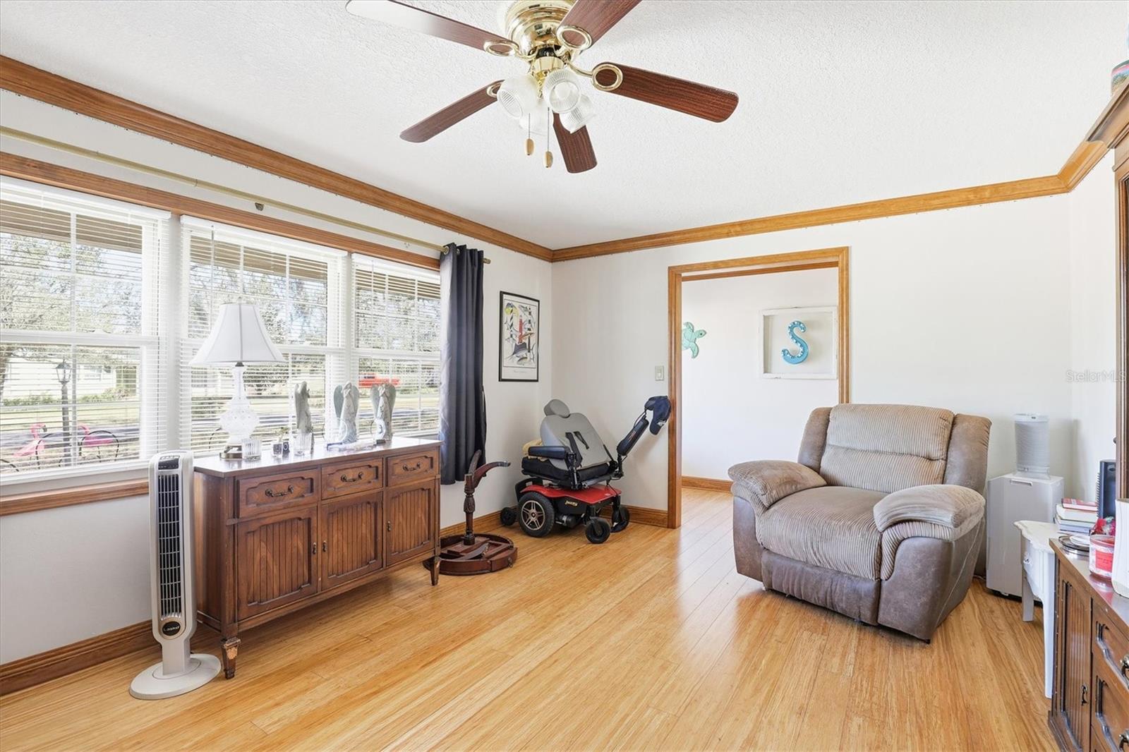 807 Russell Drive, FL