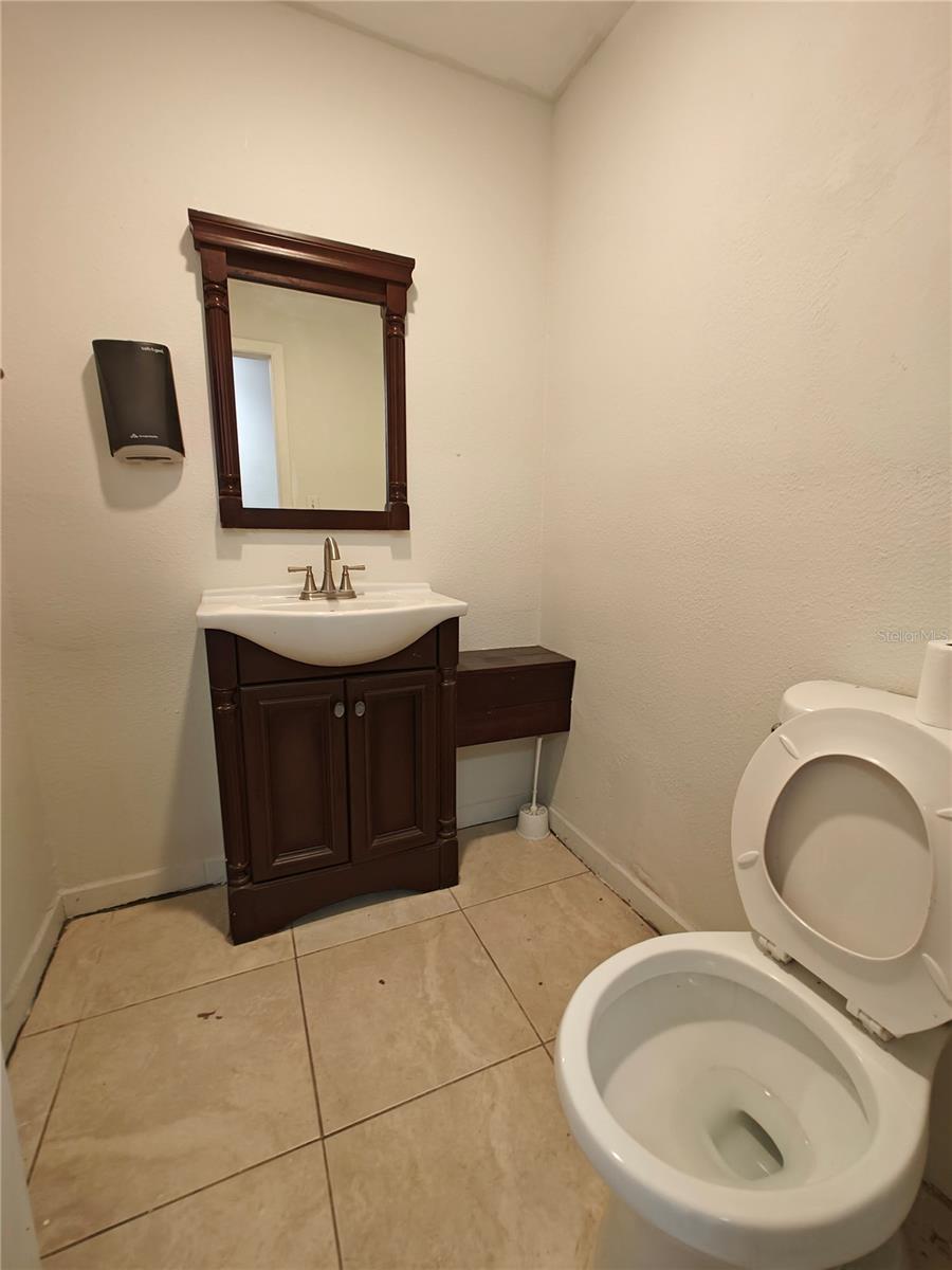8421 Orange Blossom Trail, FL