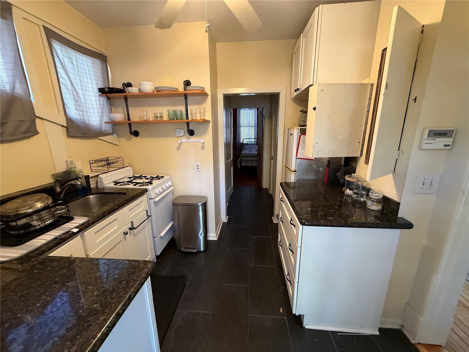 824 University Avenue, FL