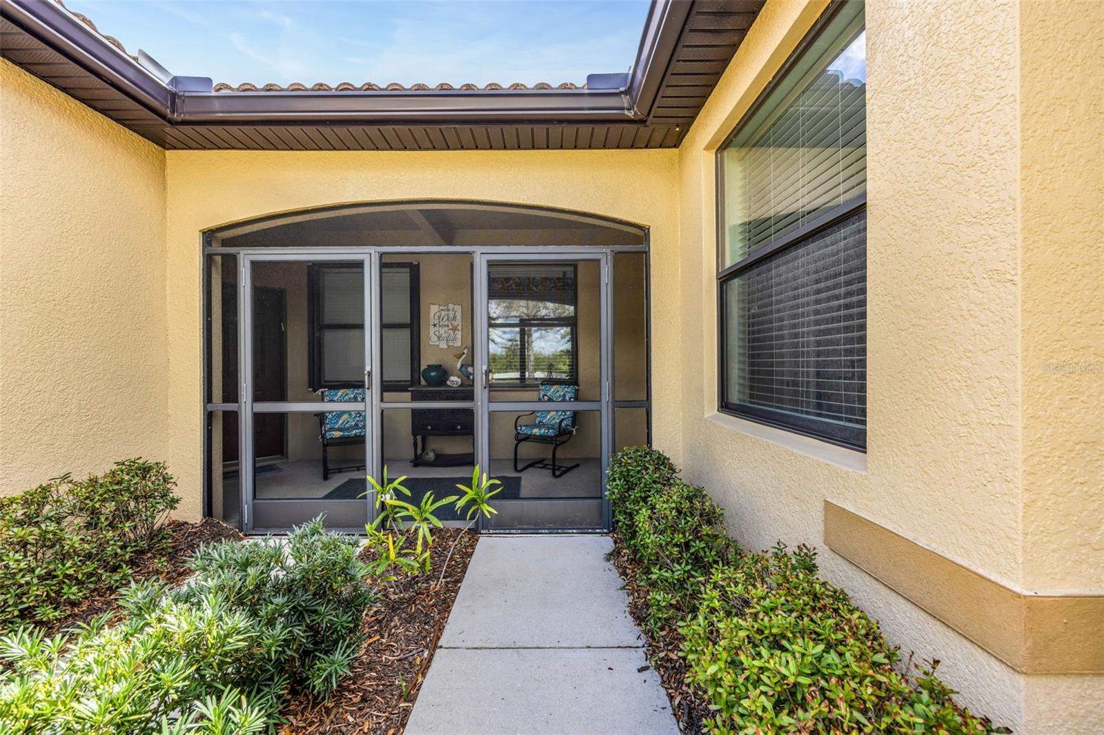 420 Seneca Falls Drive, FL