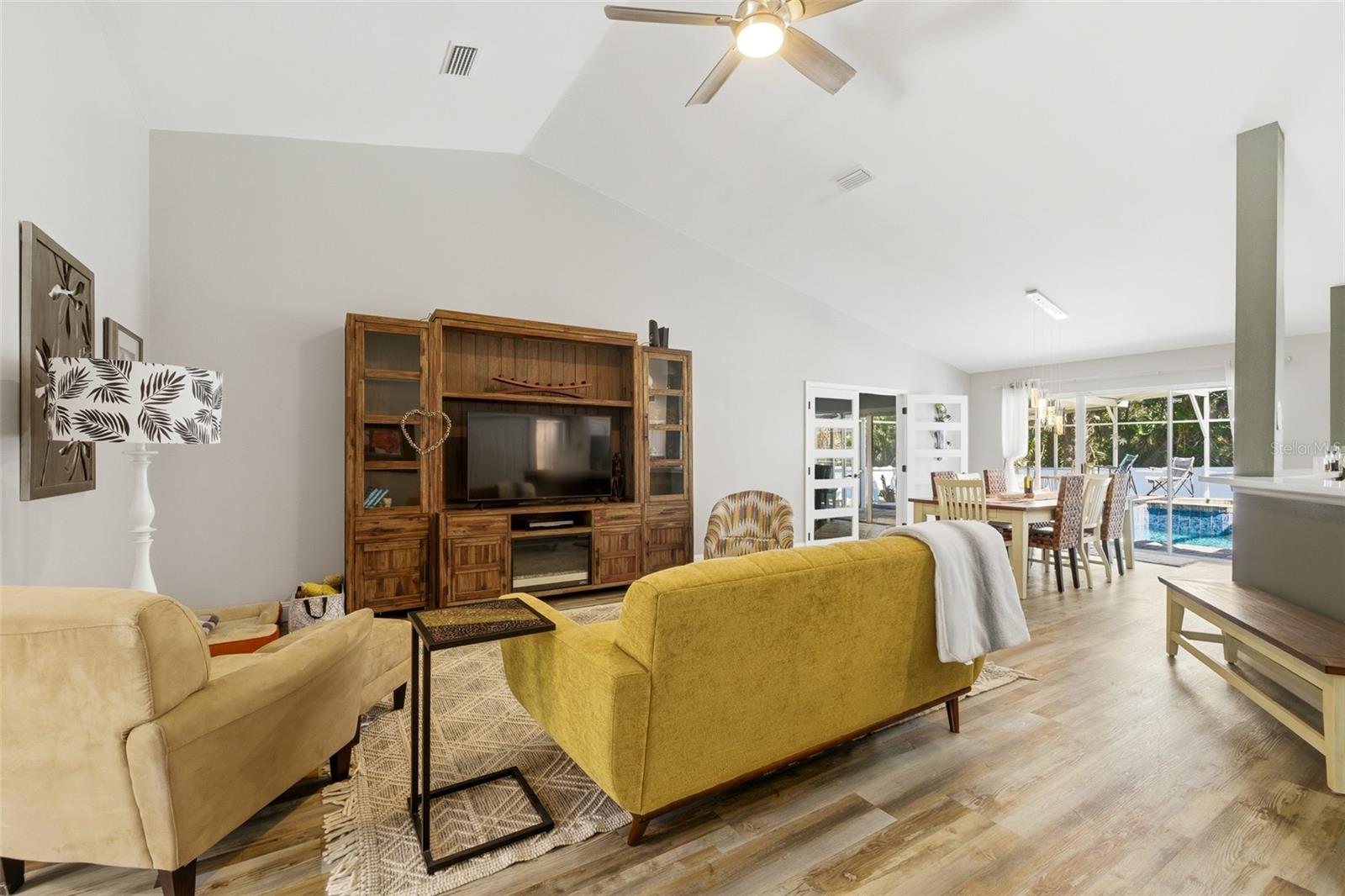 893 Bolton Road, FL
