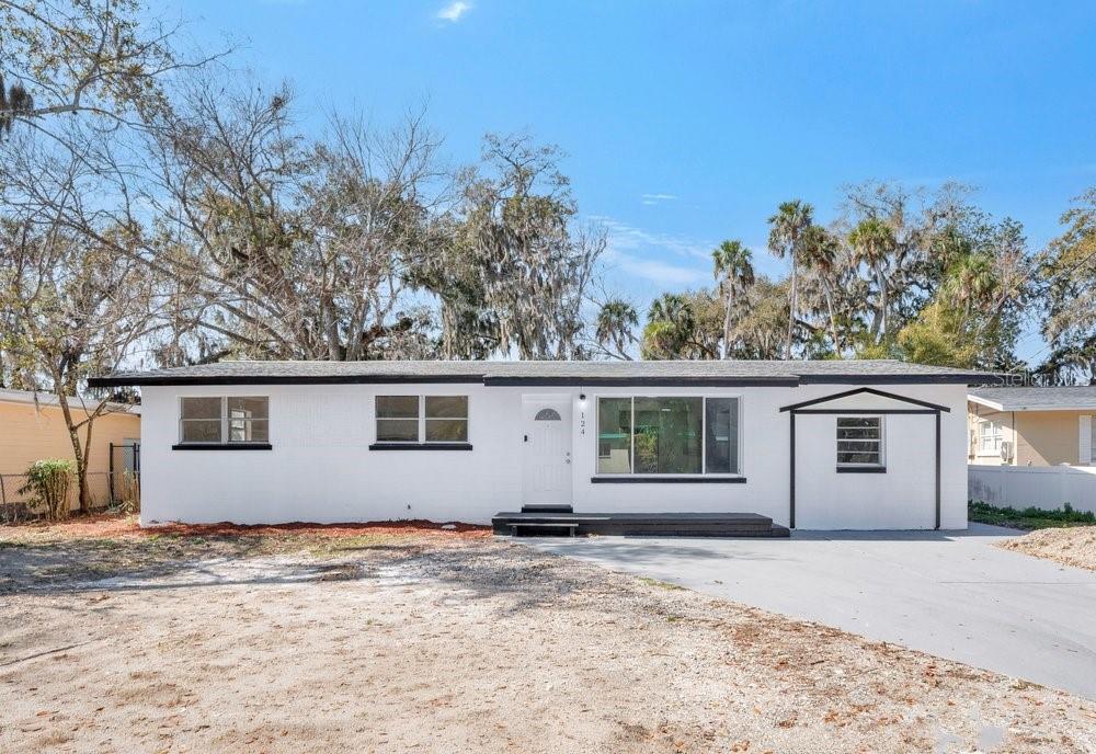 124 Baywood Drive, FL