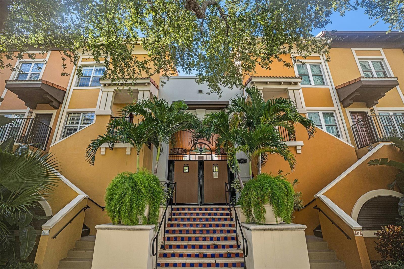 200 4th Avenue, FL