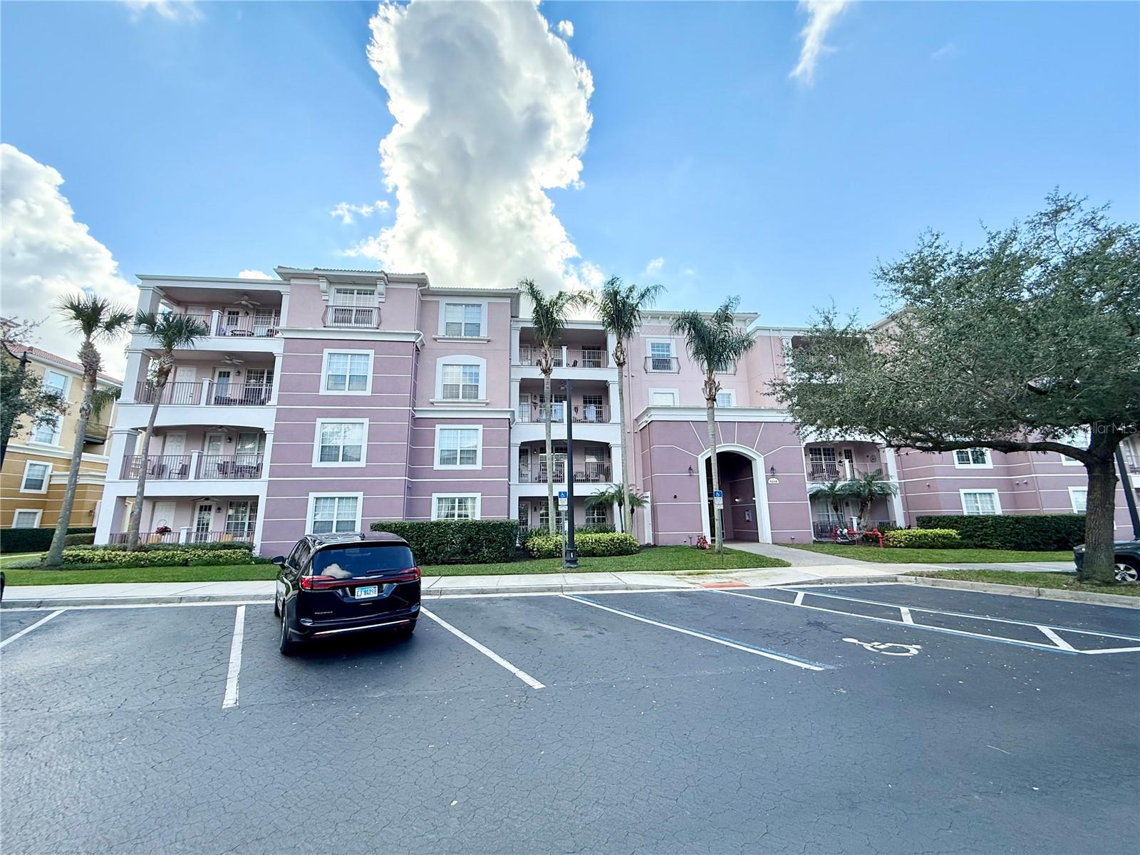 5048 Shoreway Loop, FL