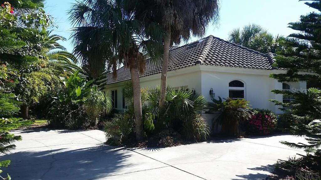 2 Avenue Monet, FL