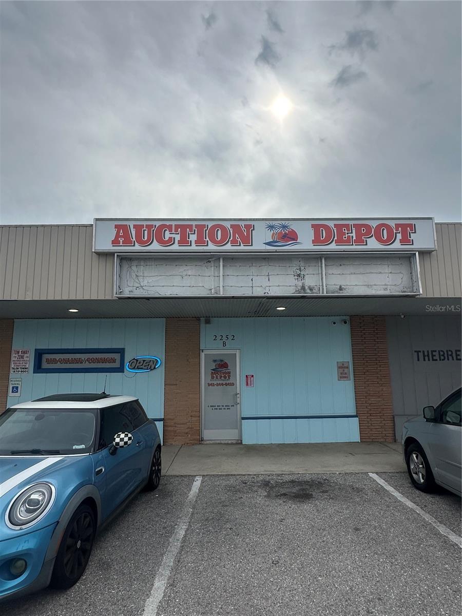 2252 Tamiami Trail, FL