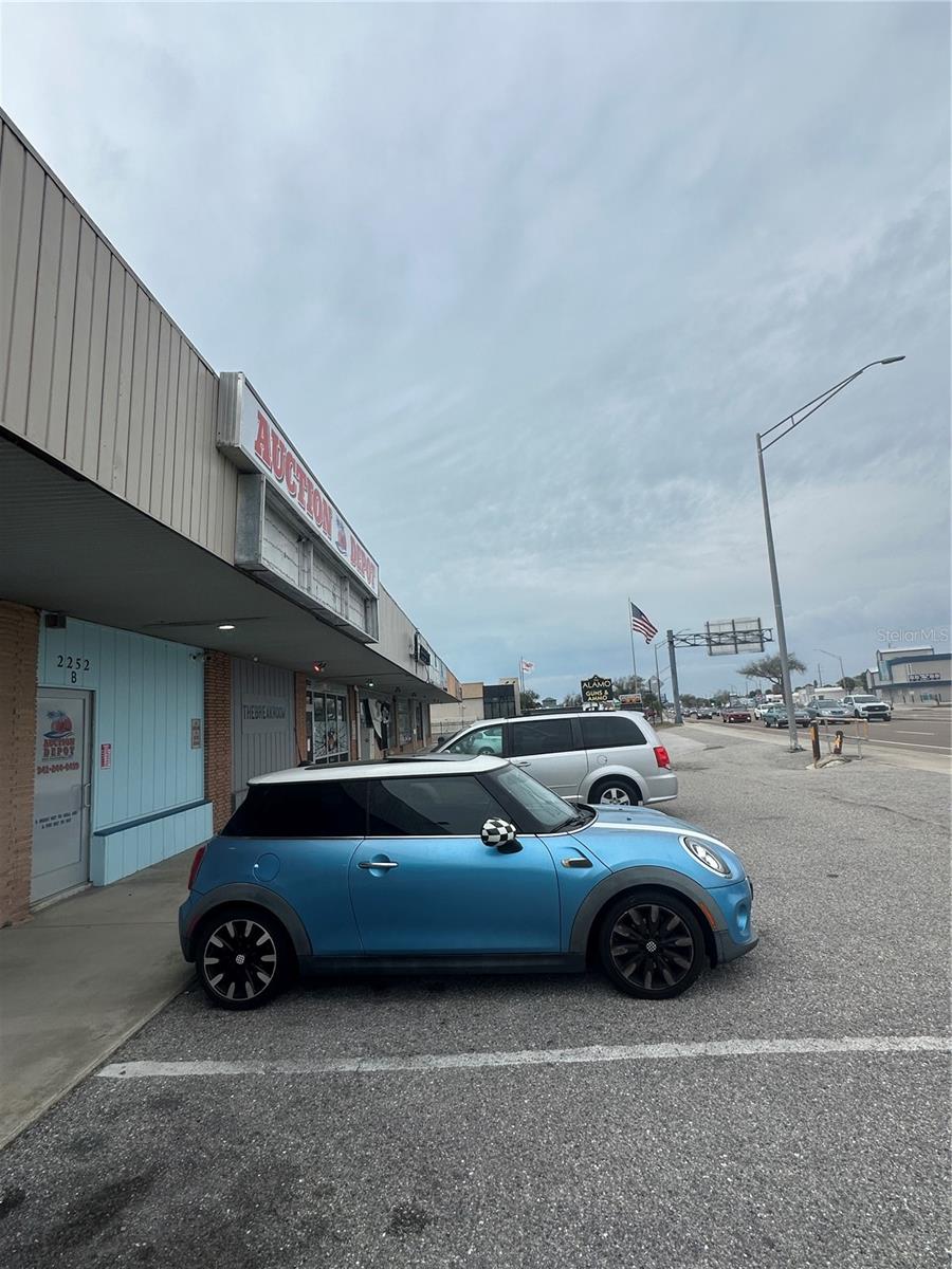 2252 Tamiami Trail, FL