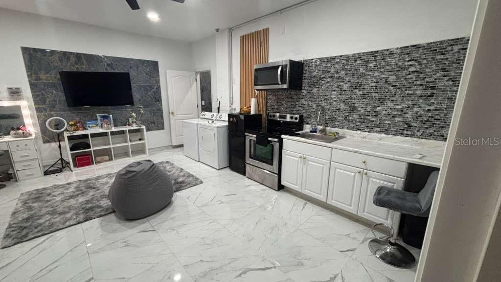 2800 Via Largo Court, FL