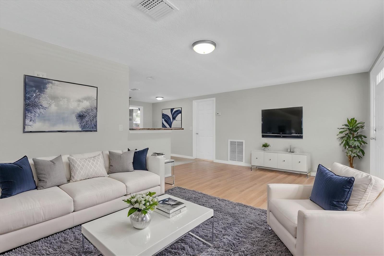 7037 Green Street, FL