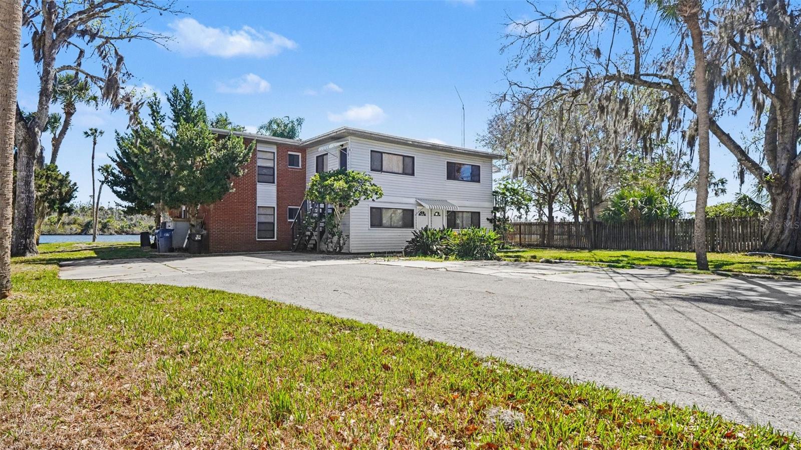 10684 Halls River Road, FL