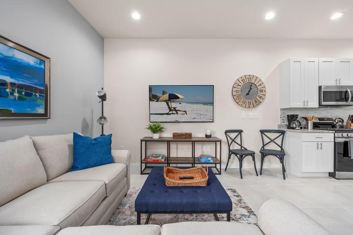 7568 Sunflower Circle, FL