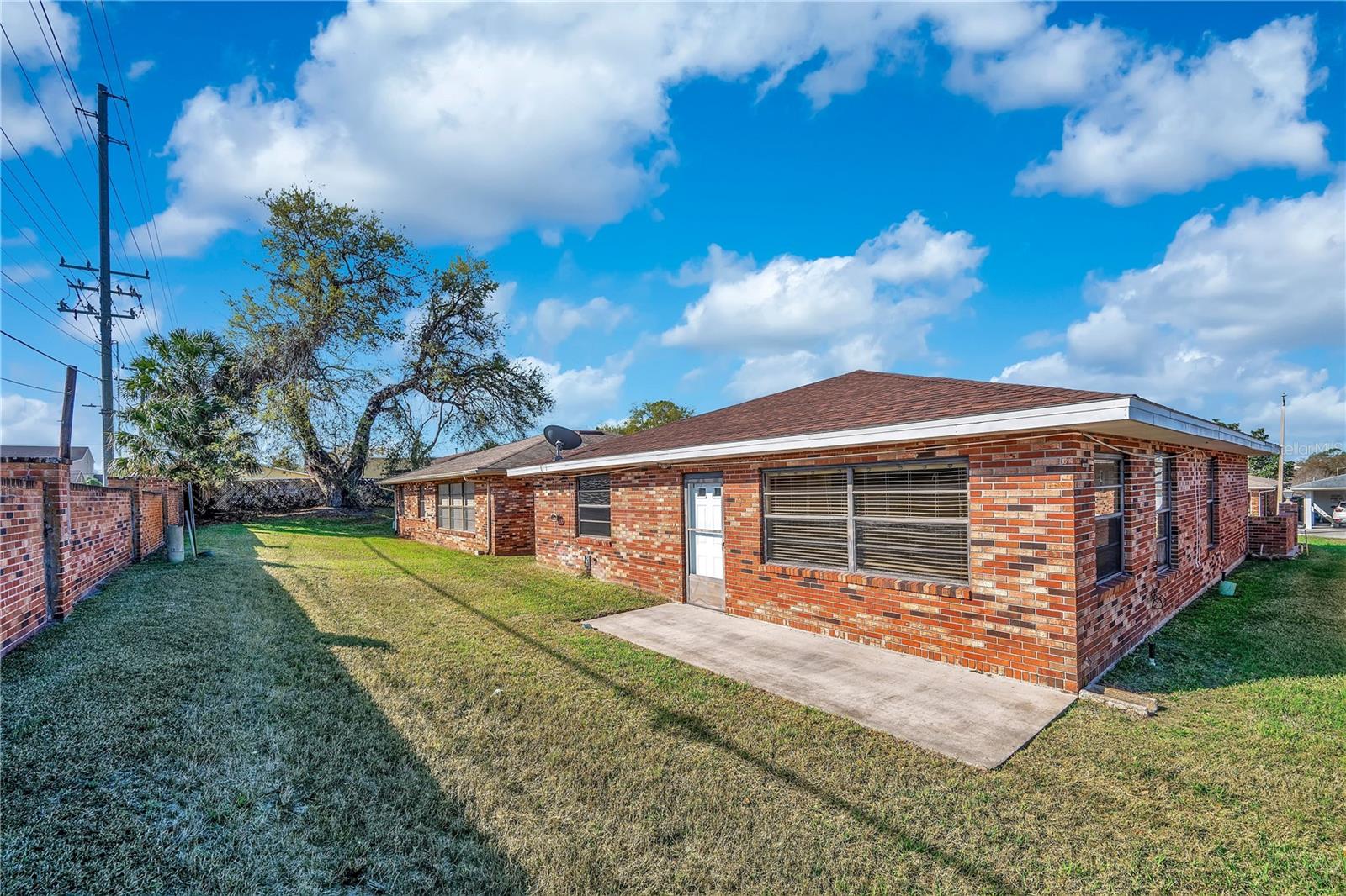 661 Lake Carolyn Circle, FL