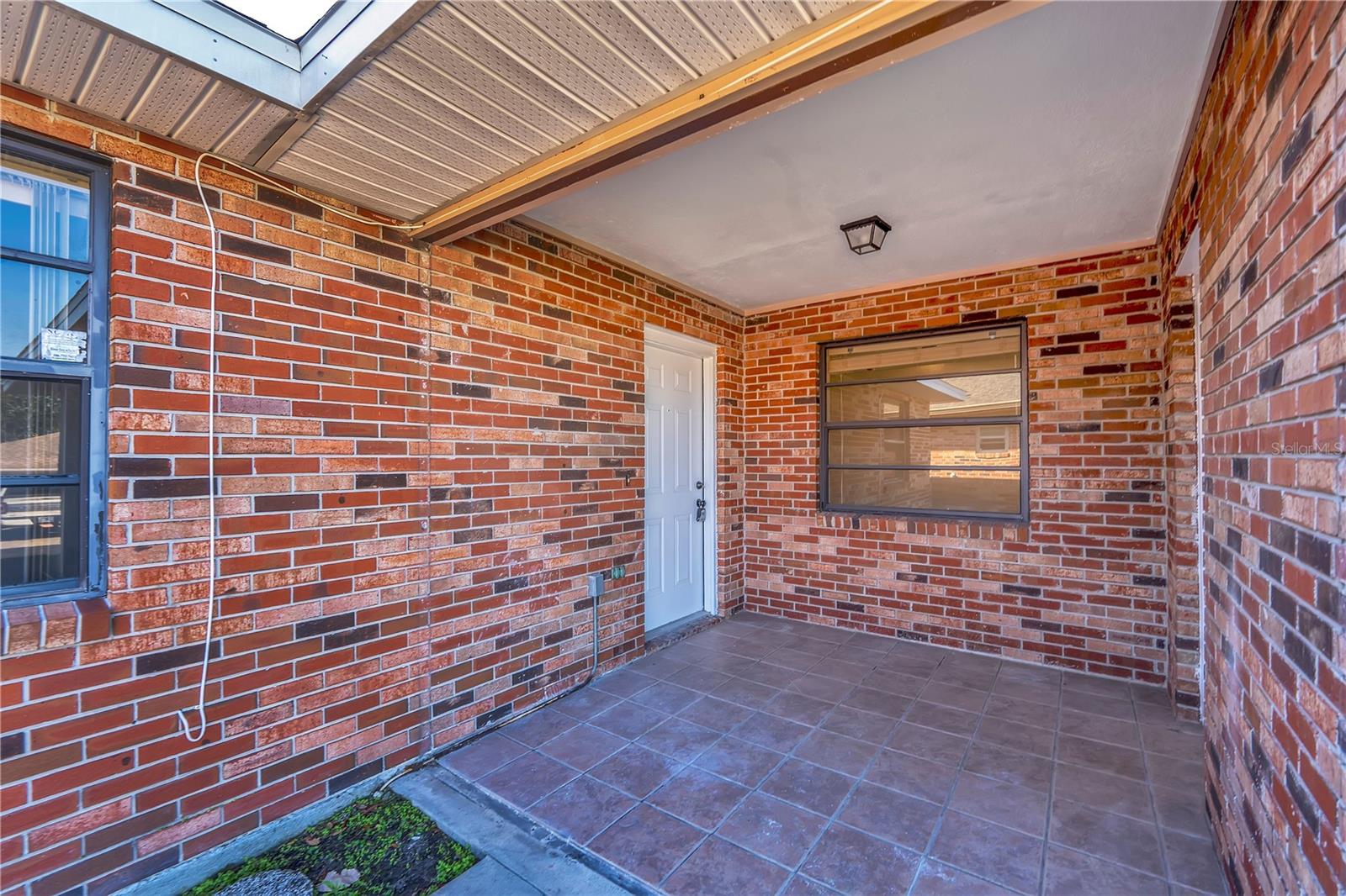 661 Lake Carolyn Circle, FL