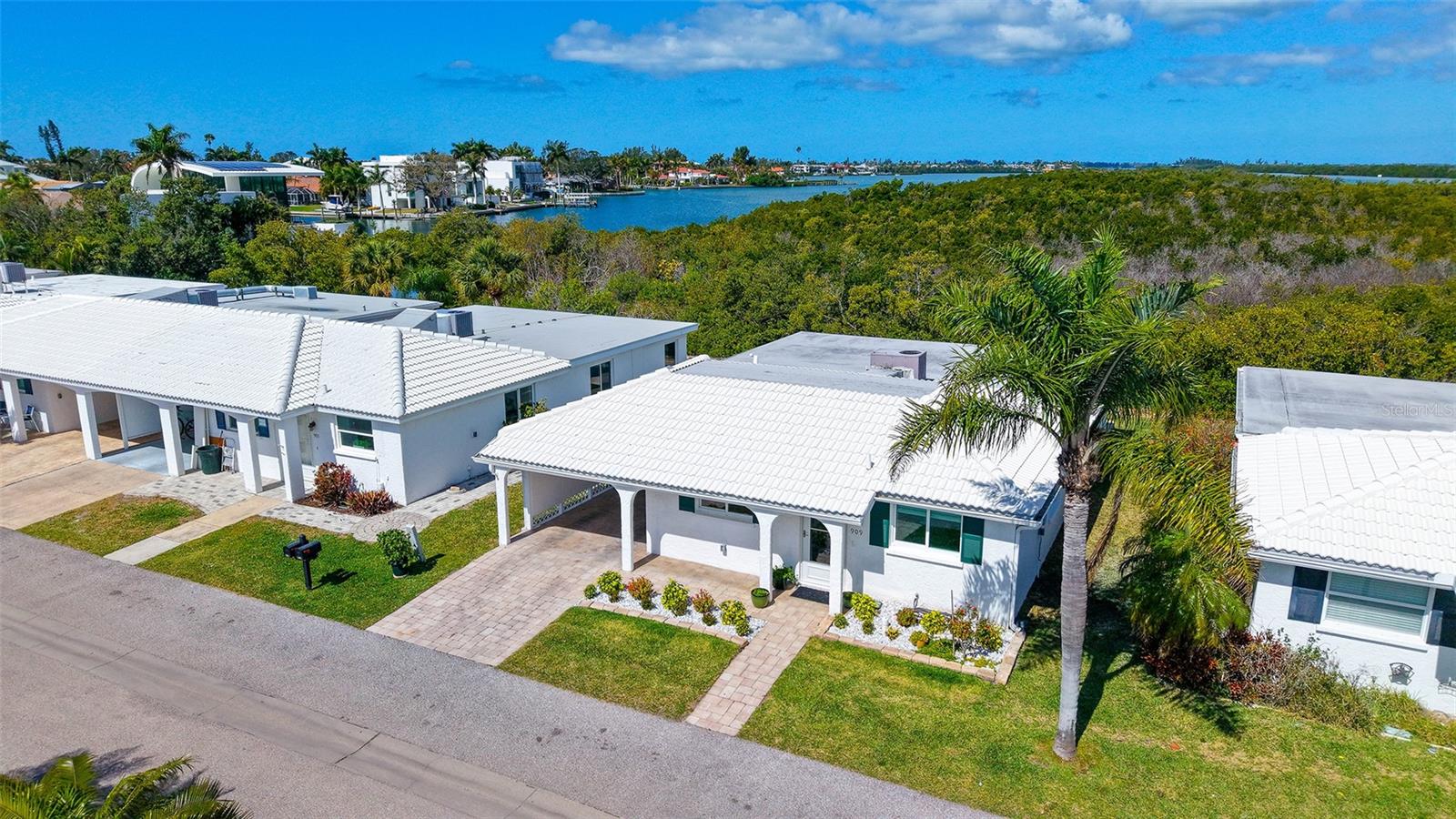LONGBOAT KEY, FL