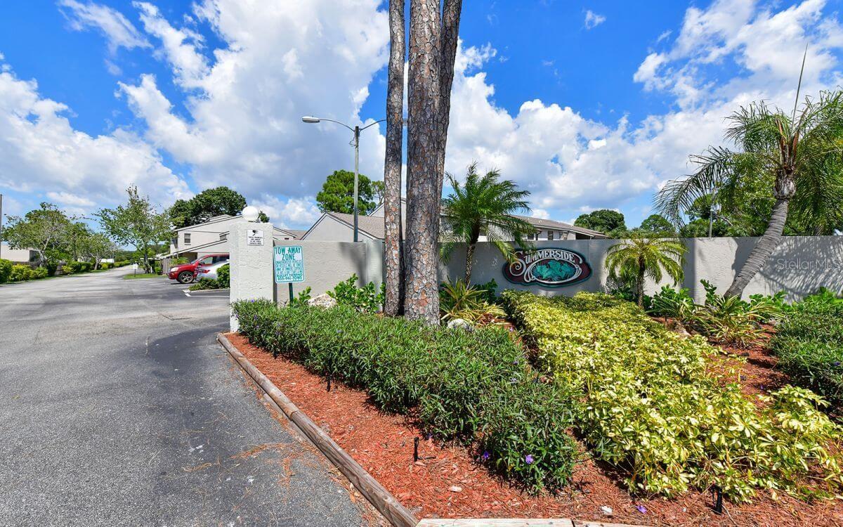 5647 Summer Side Lane, FL