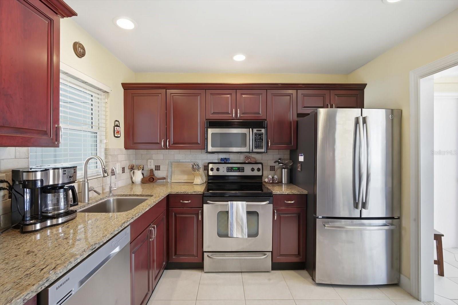 2320 Aquabluff Place, FL