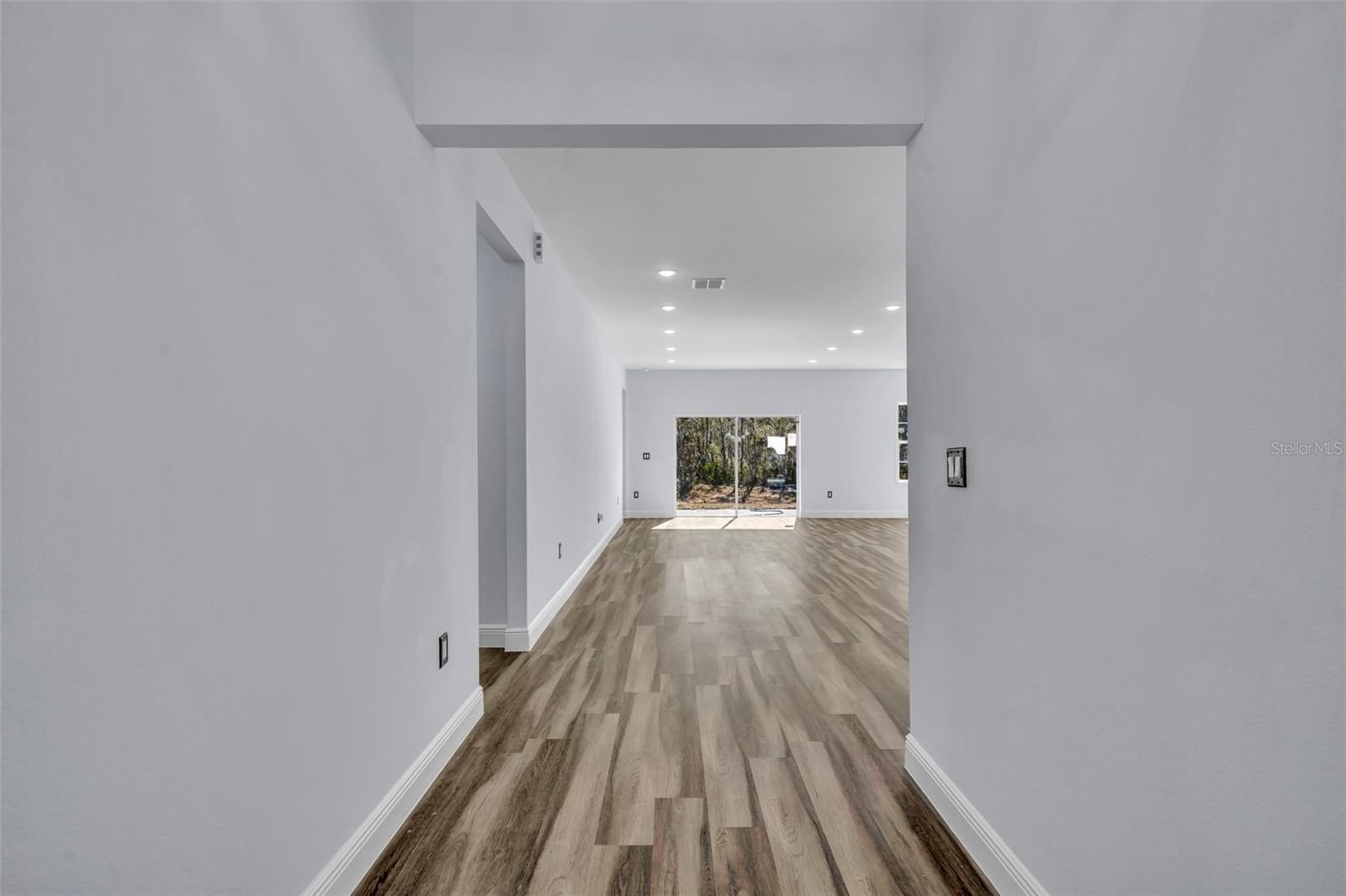 256 Hibiscus Lane, FL