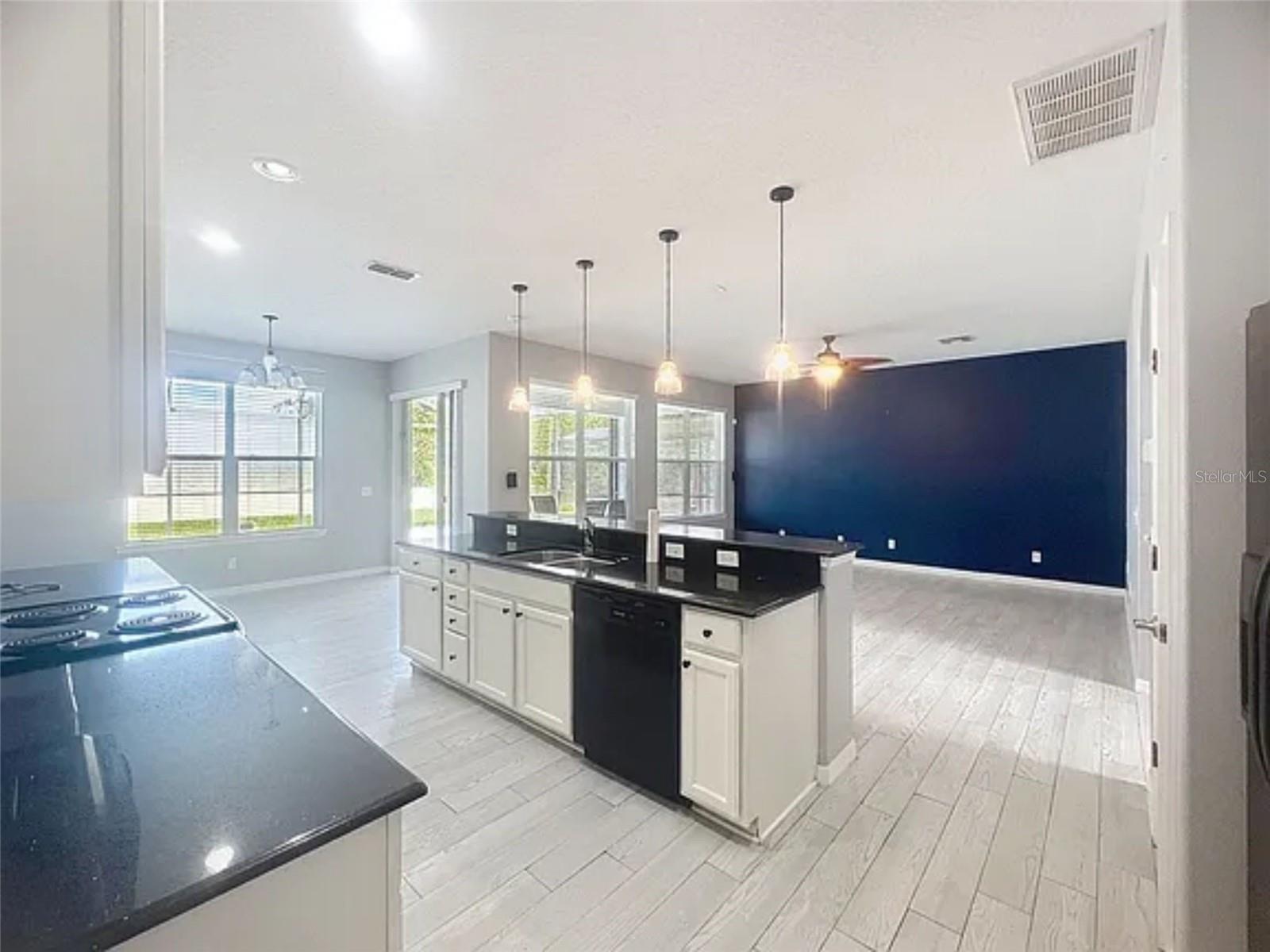 1476 Lexington Ave, FL