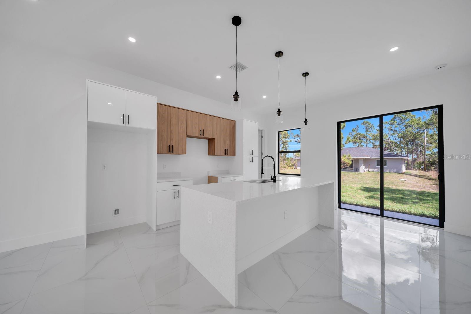 635 Summit Avenue, FL