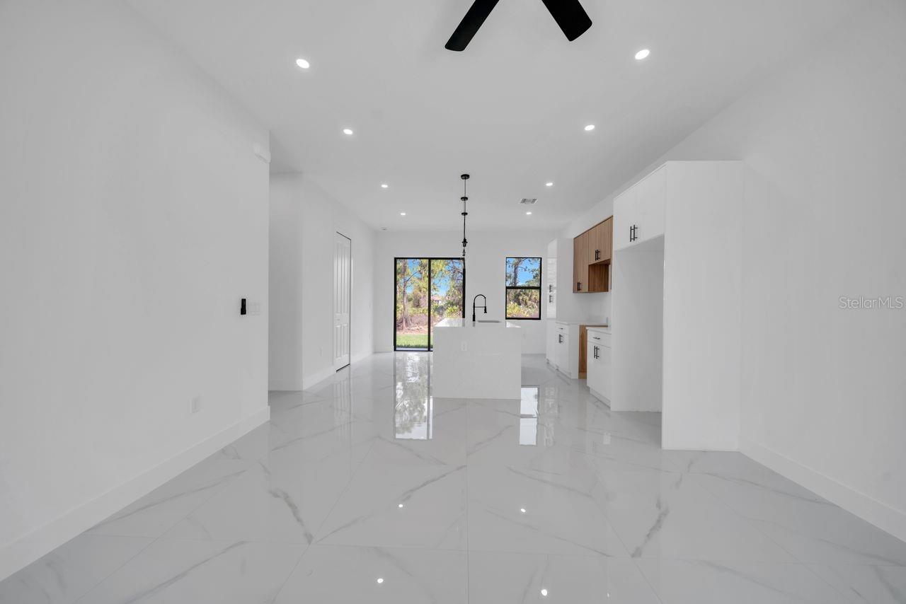 637 Summit Avenue, FL