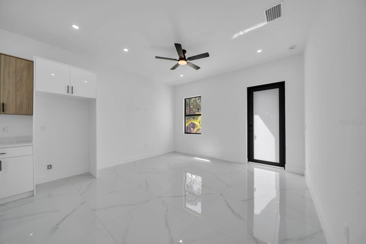 637 Summit Avenue, FL