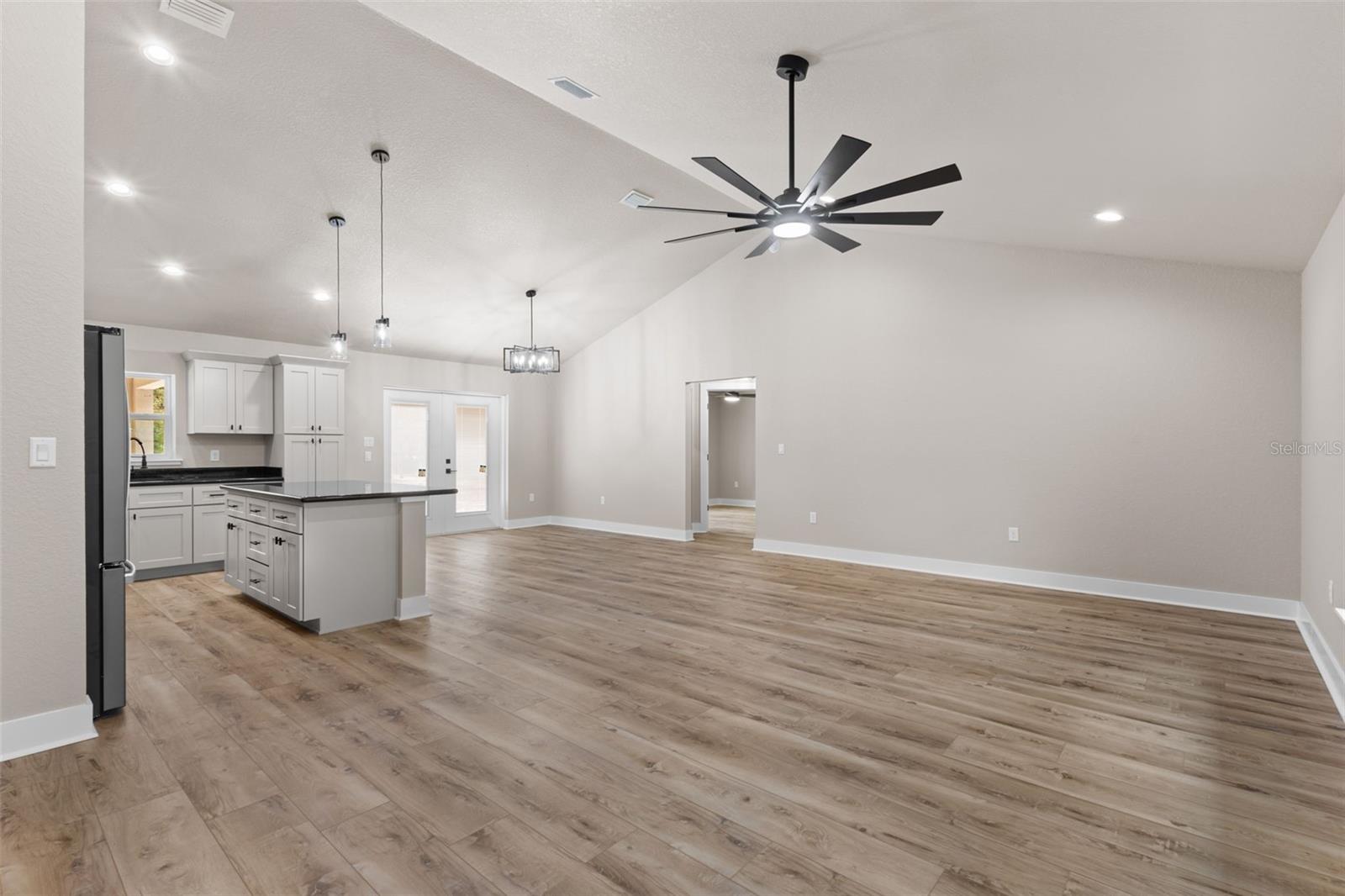 8541 105 Avenue, FL
