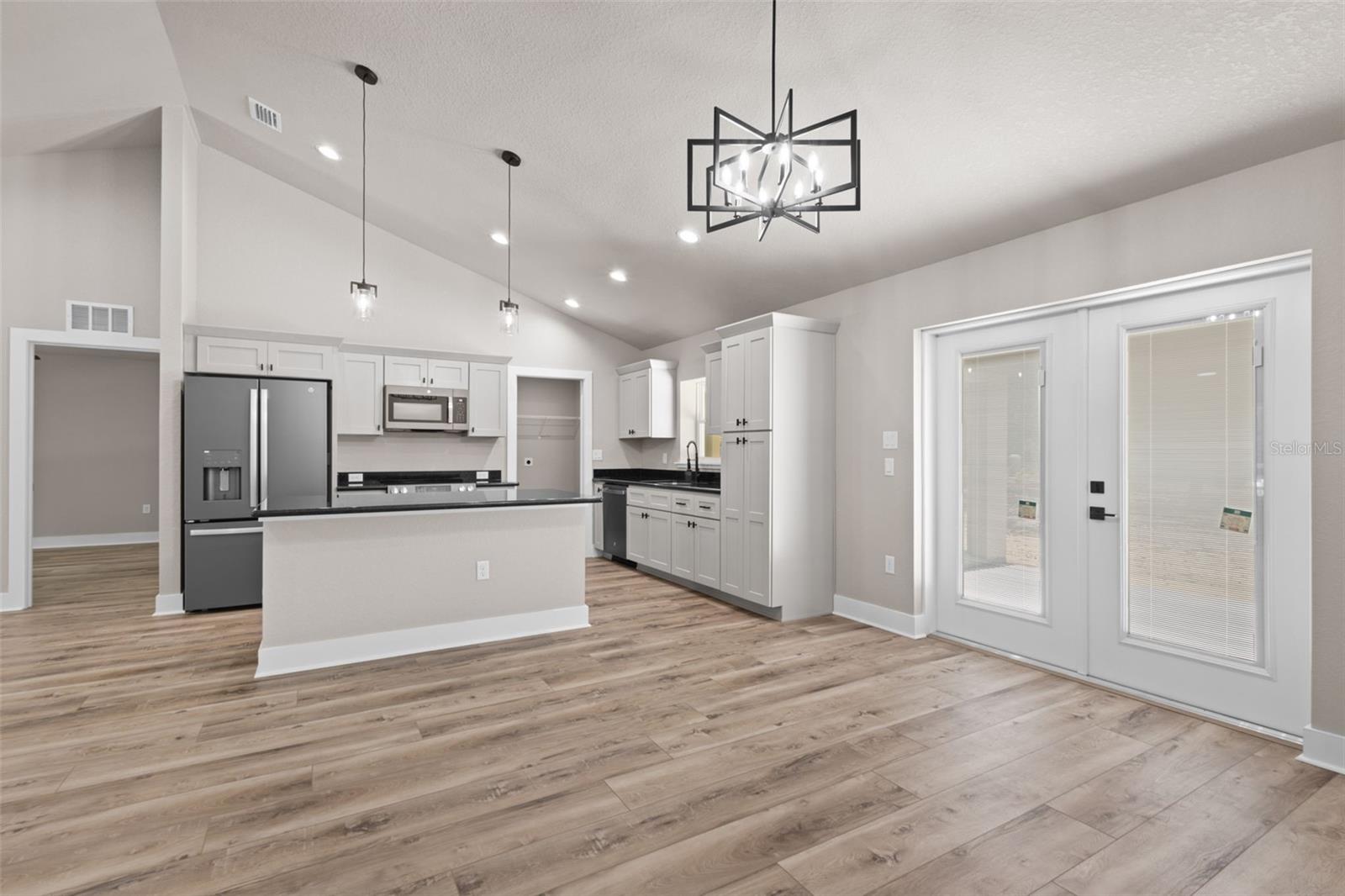 8541 105 Avenue, FL