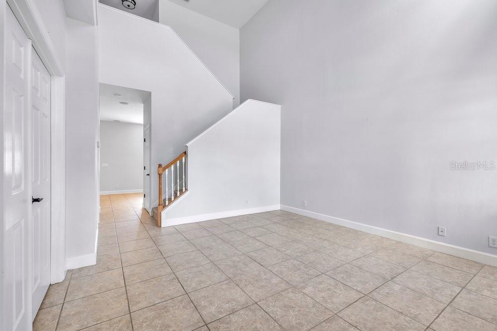 125 Manor View Lane, FL