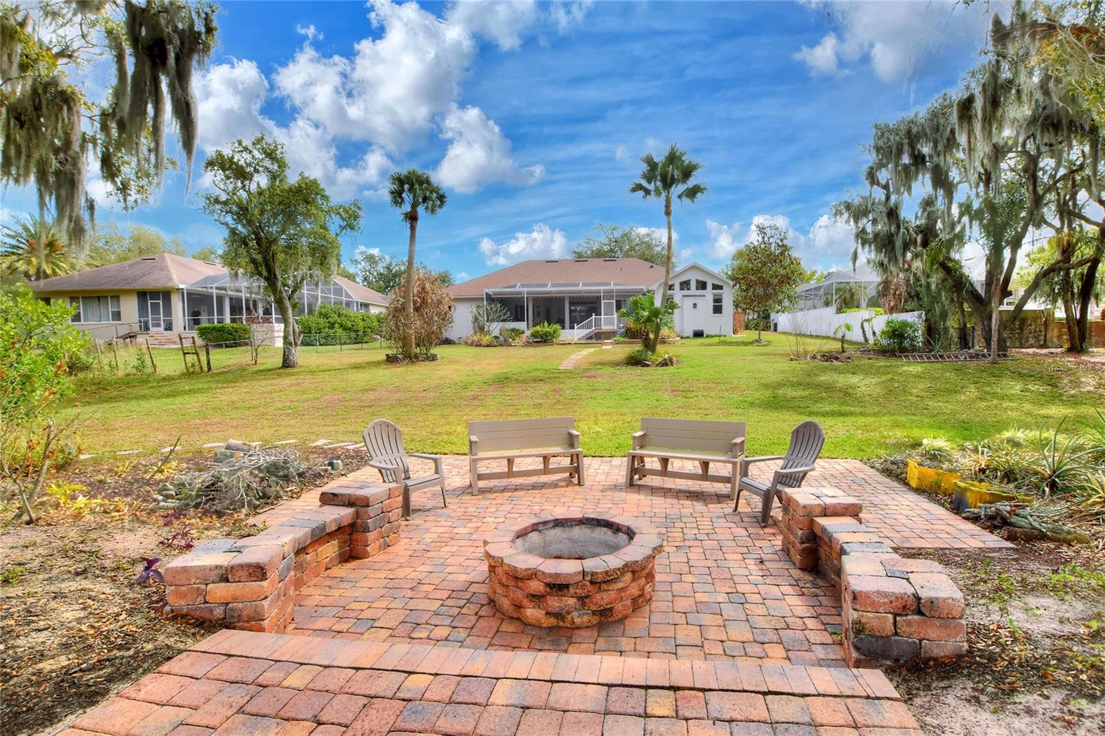 858 Hanover Way, FL