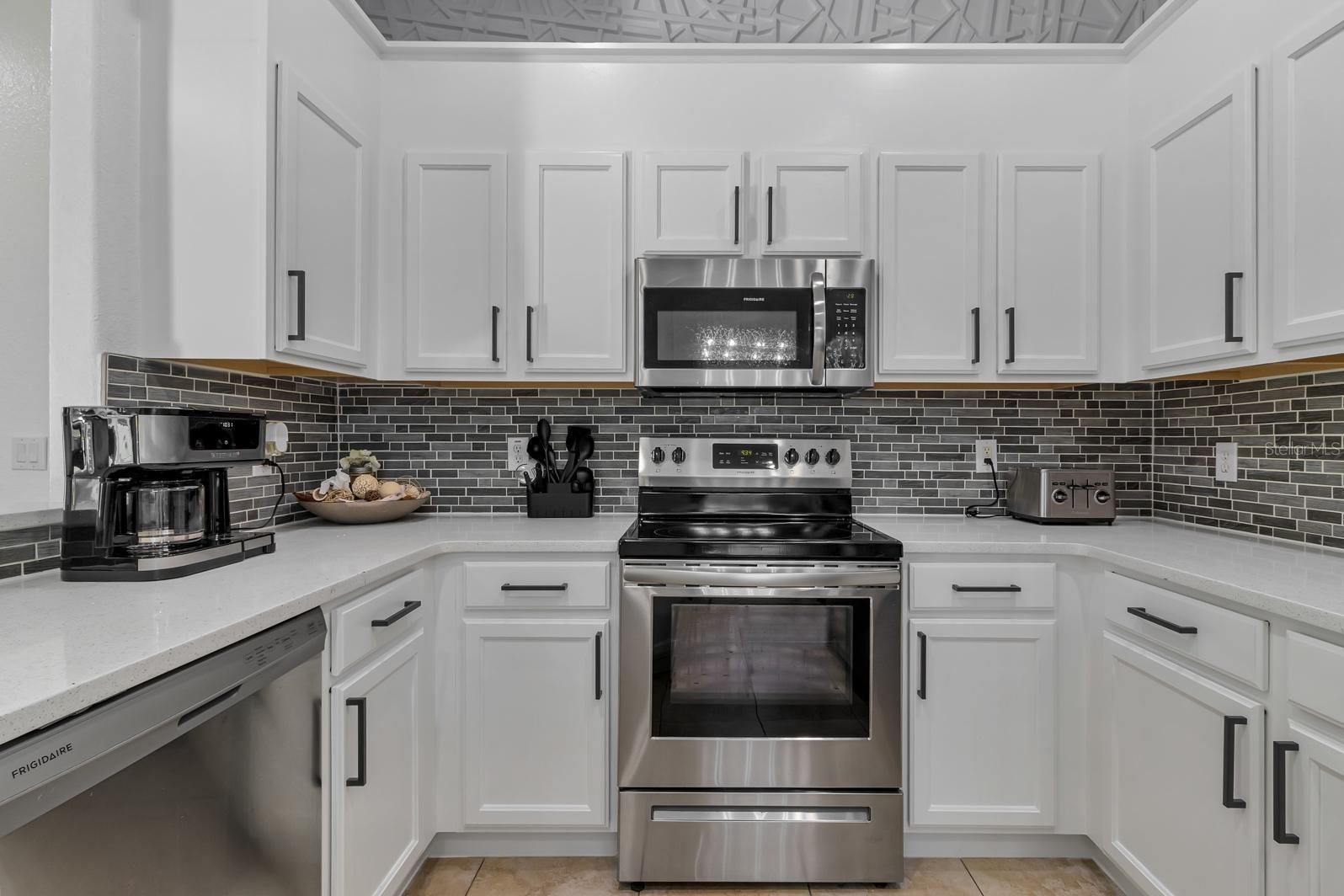 16748 Lazy Breeze Loop, FL