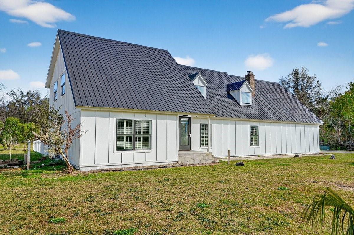 425 Country Circle Drive, FL
