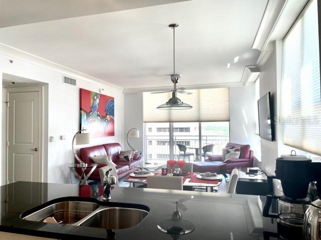 1350 Main Street, FL