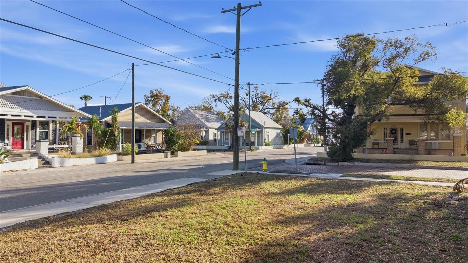 2616 19th Street, FL