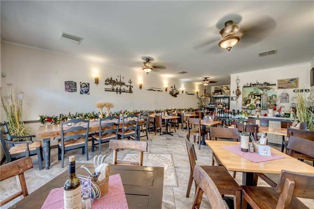 2414 Tamiami Trail, FL