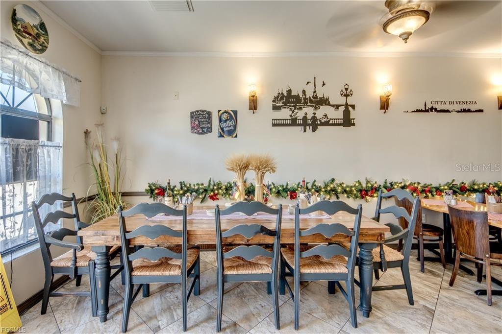 2414 Tamiami Trail, FL