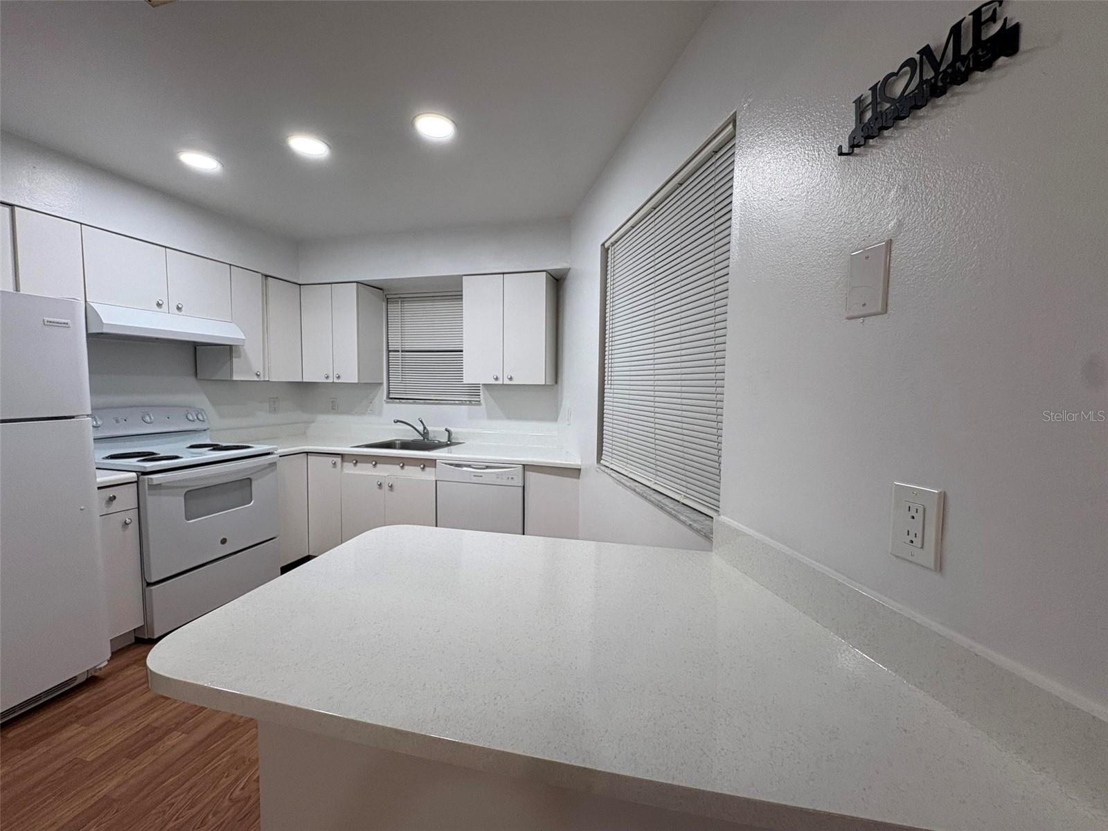 1724 Foxhall Circle, FL
