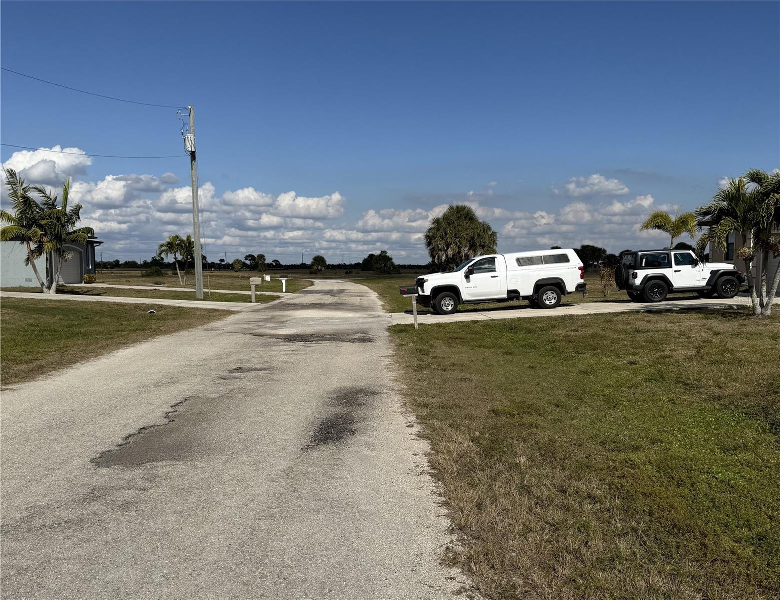 8 Laurel Court, FL