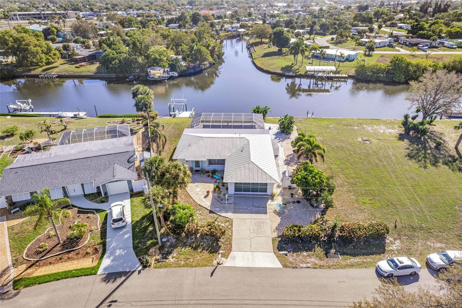 137 Bedford Drive, FL