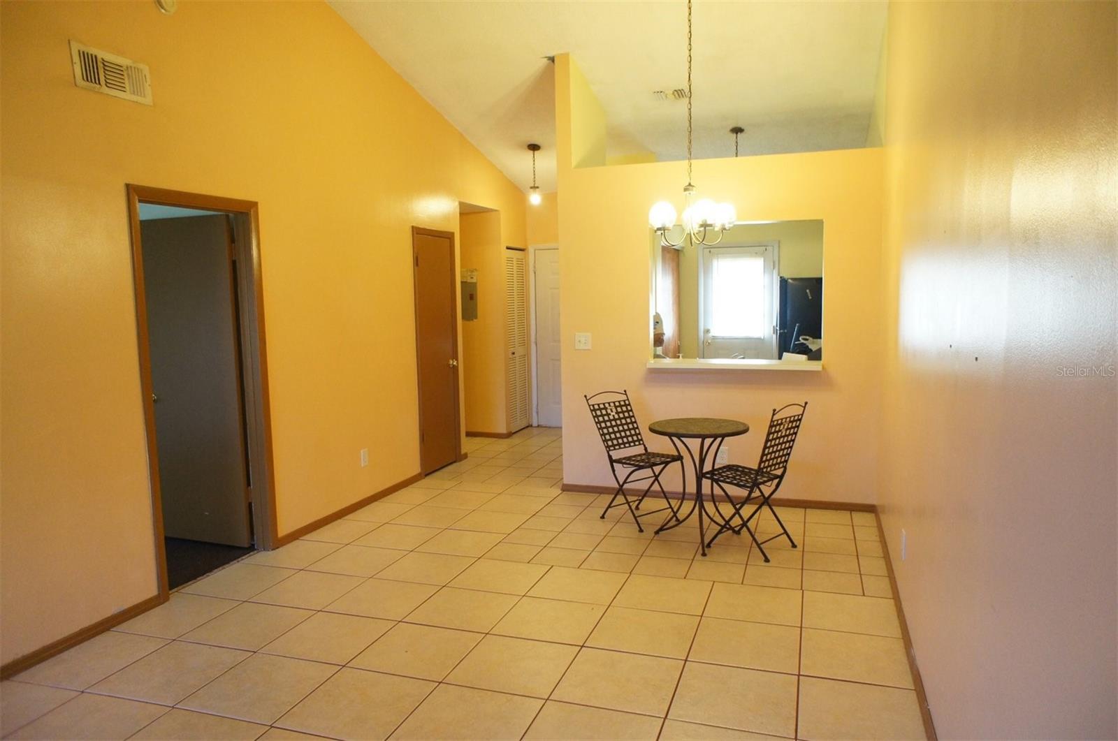 104 Creekside Way, FL
