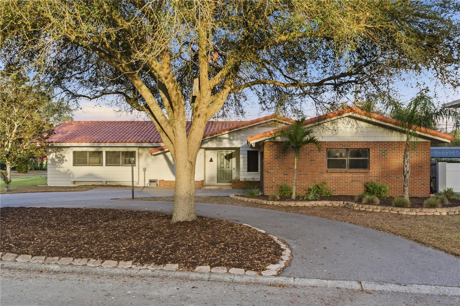 1001 Willowbranch Avenue, FL