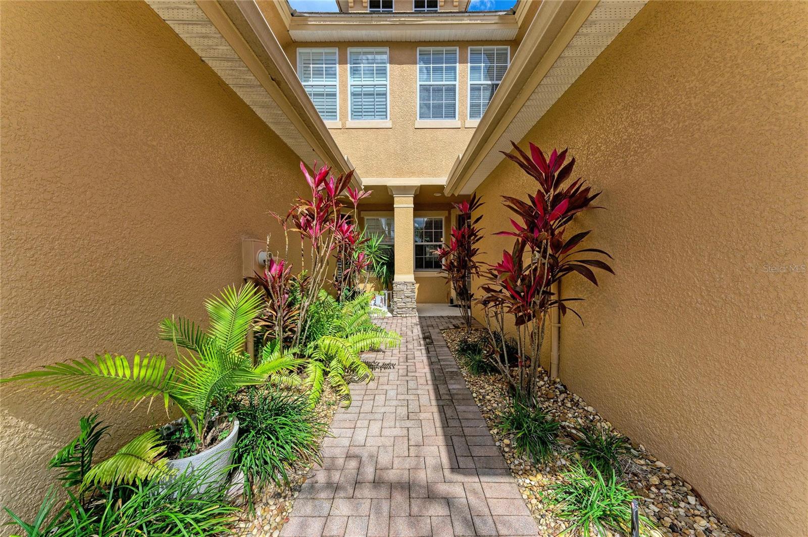 8160 Villa Grande Ct, FL