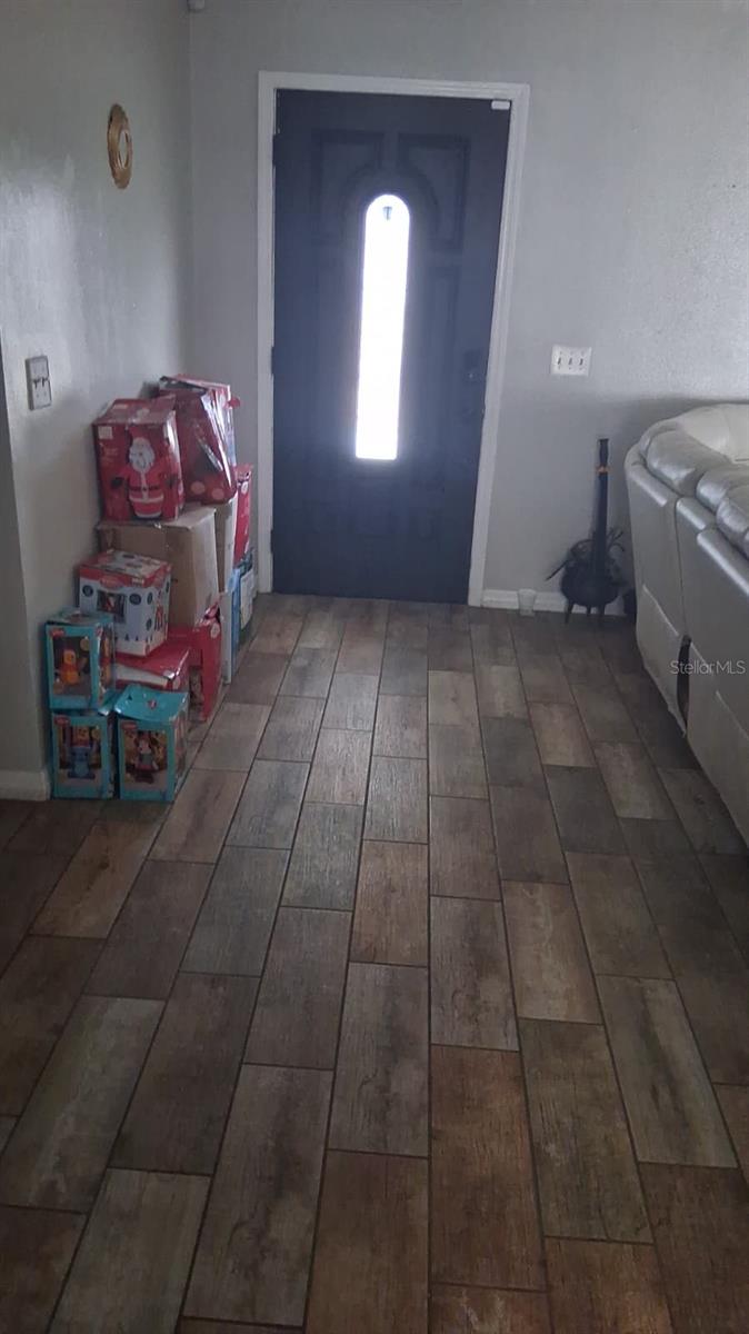8016 Apache Lane, FL