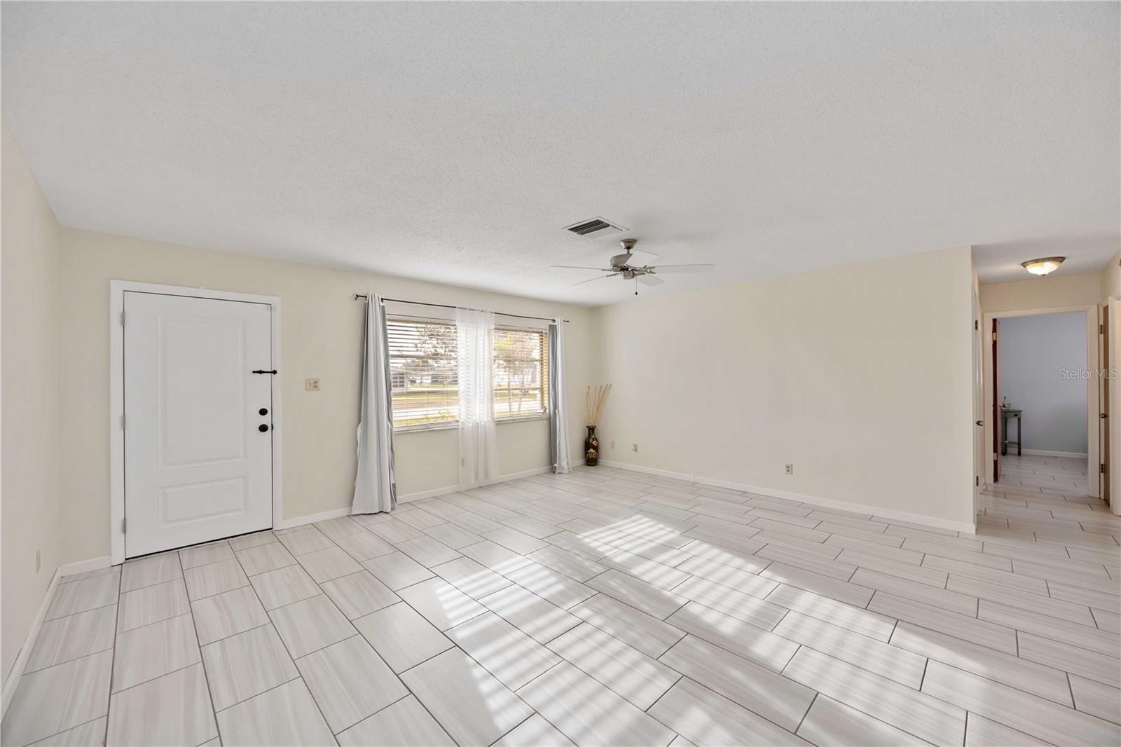 181 Sandhurst Drive, FL